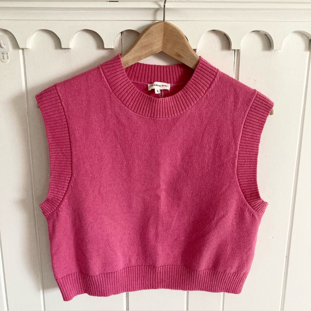Mimosa / Pink cropped lightweight acrylic sweater vest